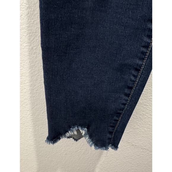 Kut from the Kloth Women's Size 16 Dark Wash Skinny Jeans Raw Hem Stretch Comfy - Picture 3 of 6